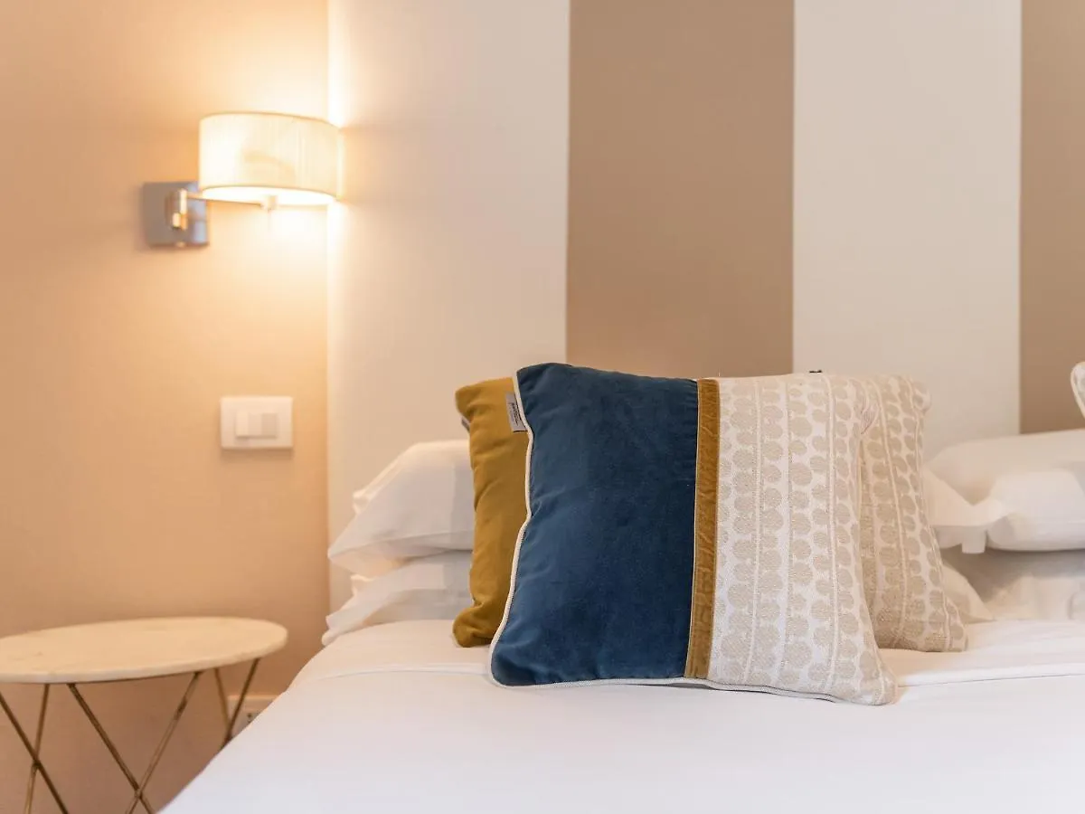 Pley Cagliari Boutique Suites 2*,  Italy