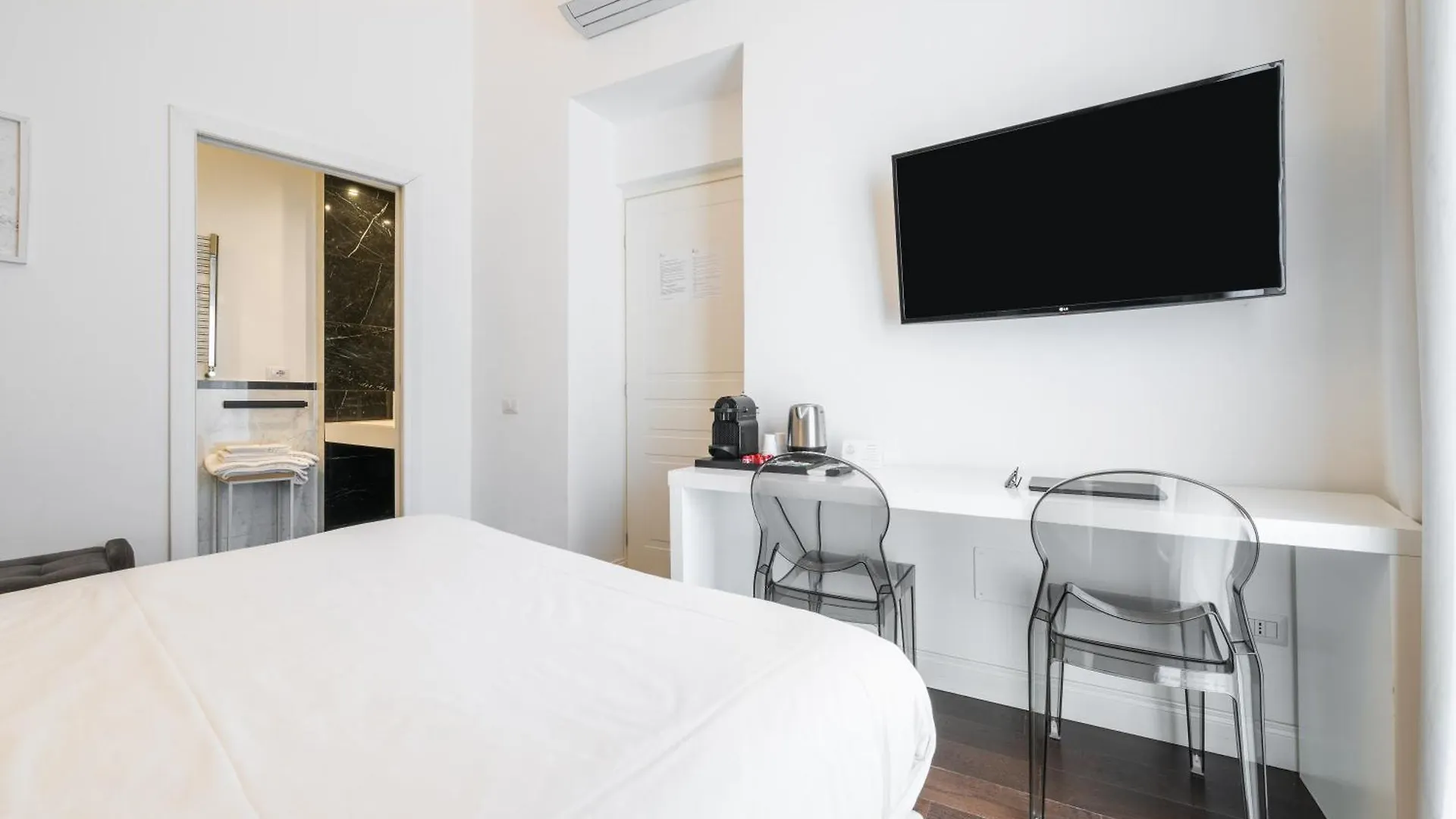Pley Cagliari Boutique Suites Guest house