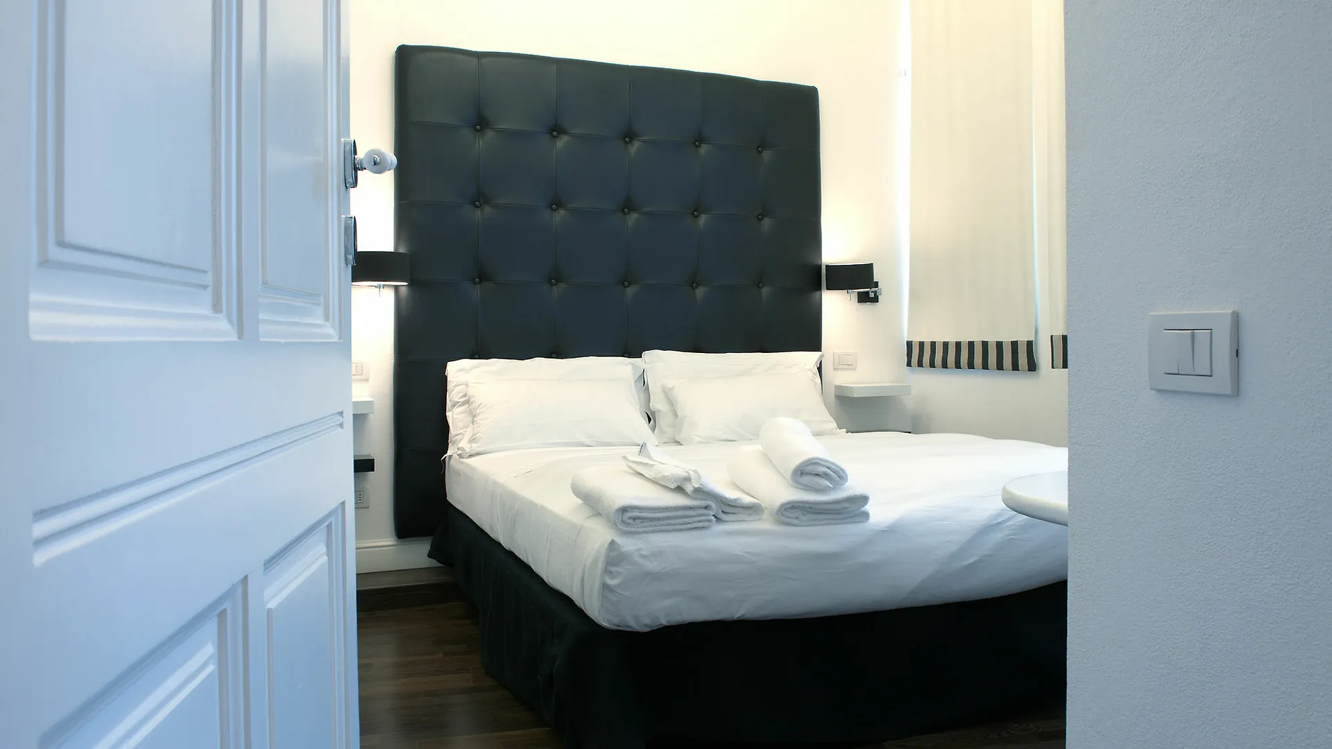 Pley Cagliari Boutique Suites 2*,  Italy