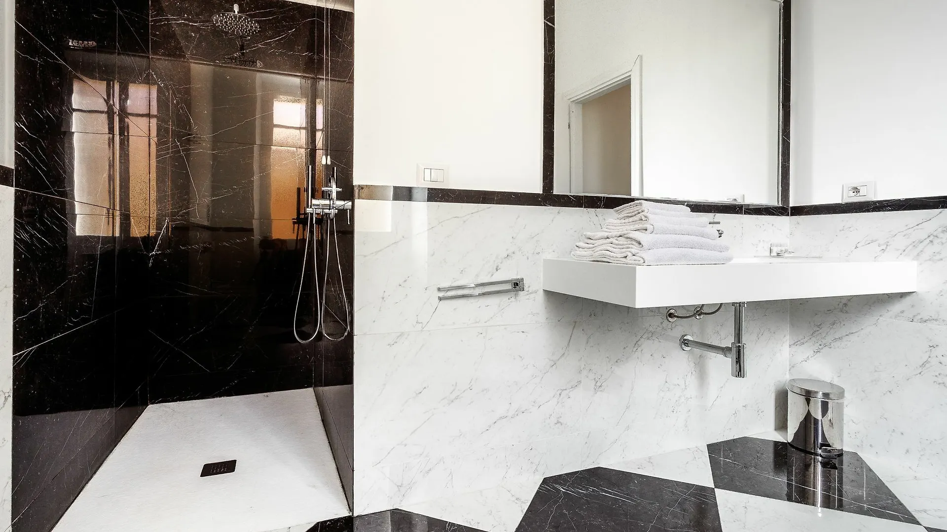 Pley Cagliari Boutique Suites
