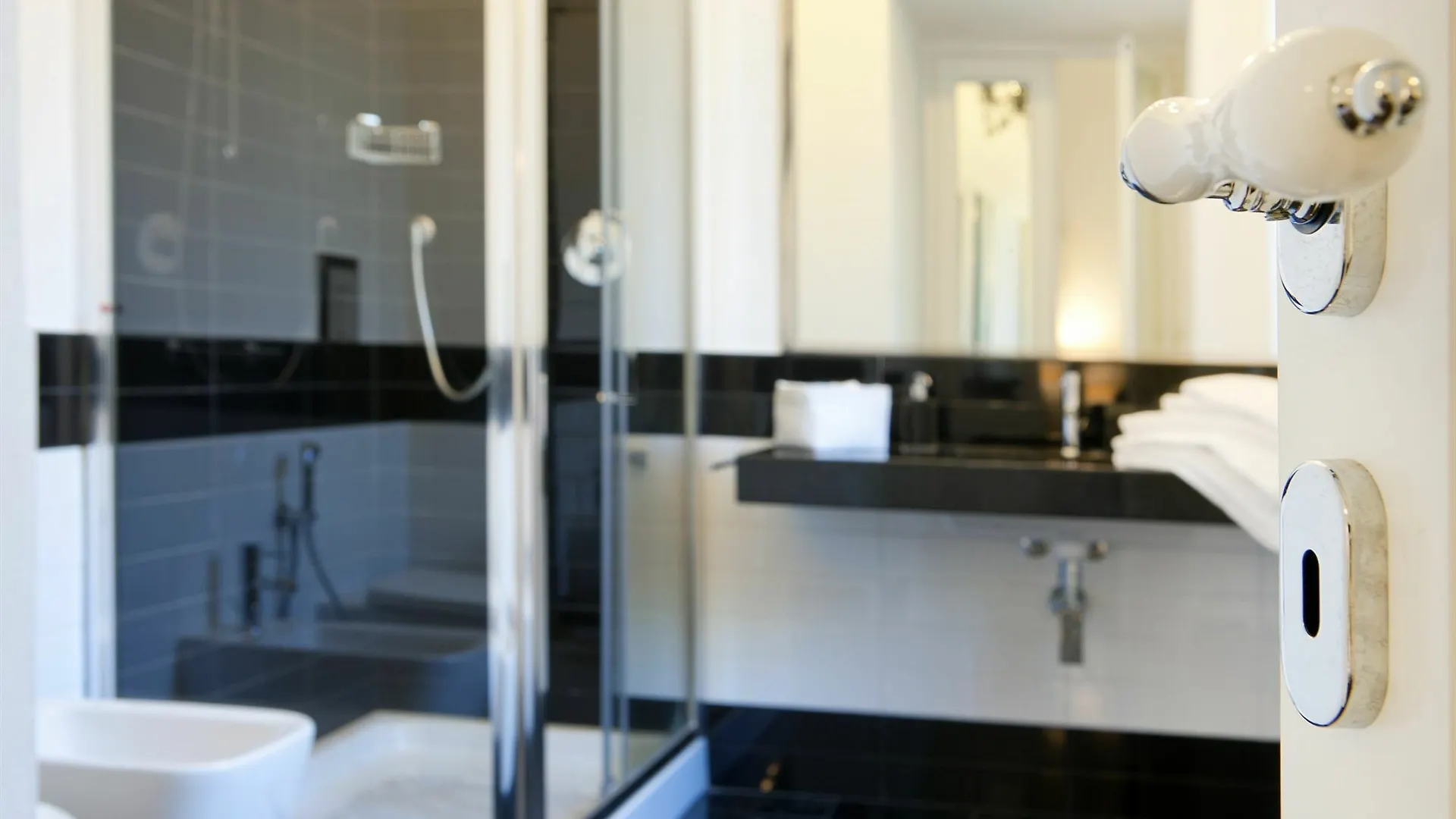 Pley Cagliari Boutique Suites 2*,